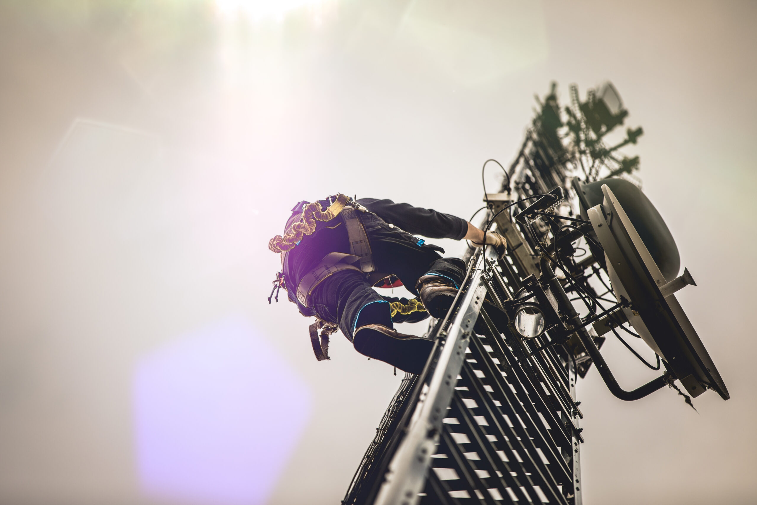 Telecom,Worker,Climbing,Antenna,Tower